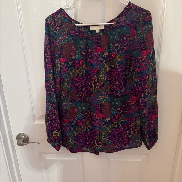 britt ryan Tops - Britt Ryan 100% Silk Colorful Women's Top, button back